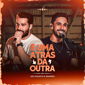 Capa do DVD É uma atrás da outra de Léo Augusto e Eduardo