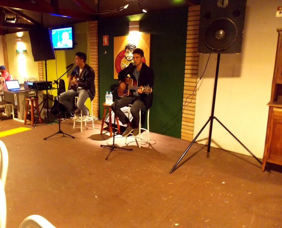 Registro do primeiro show da dupla